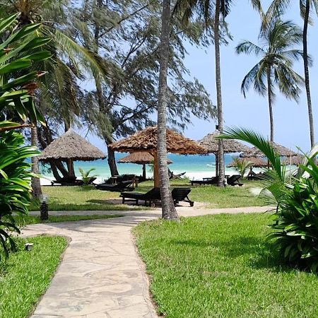 Eleven Pearl Boutique Hotel & Spa Diani Beach Dış mekan fotoğraf